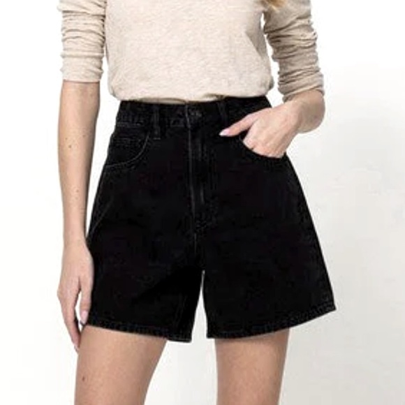 Mom-Short Summer is Coming - Picture 1 of 7